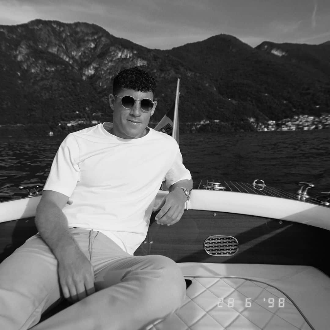 ロス・バークリーのインスタグラム：「Como/Positano. ✍️✅🇮🇹」