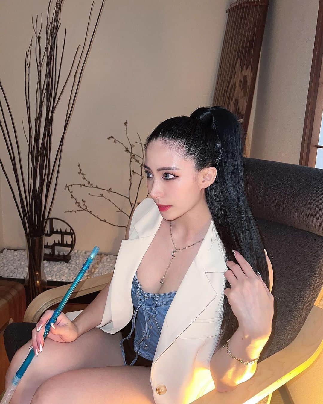 中村真央のインスタグラム：「⚗️」