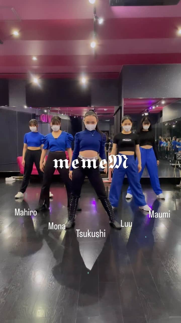 のインスタグラム：「𝖒𝖊𝖒𝖊𝕸 / @purplekiss_official 💜  Choreo by @ruufabulous  @dance_studio_vivid   @tsukushi_fabulous @mahiro_fabuloussisters  @maumi.07 @lu_u_2 @mona__4024   #memem #purplem #kpop #dancechoreo #dancestudiovivid #高校生 #ダンス」