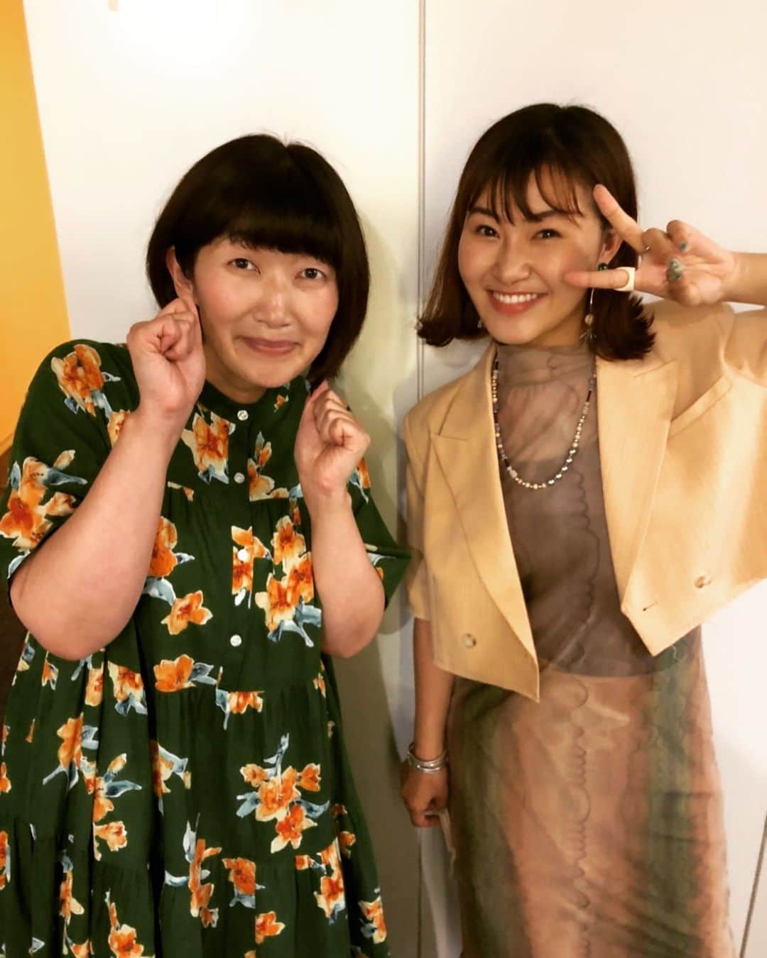 村上佳菜子のインスタグラム：「... ベストフレンドエミコさん❤️ . . . #たんぽぽ #川村エミコ @kawamura_emiko」
