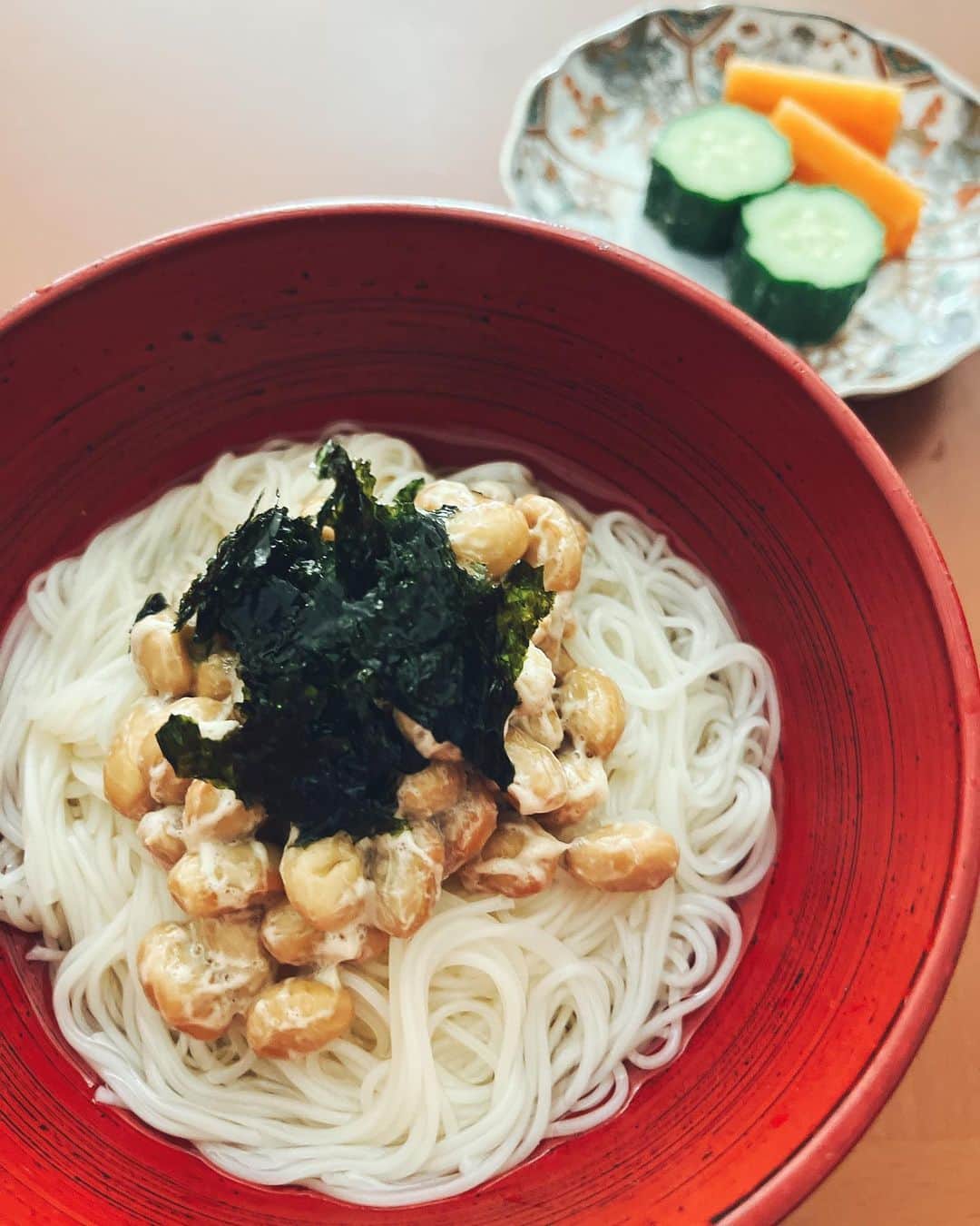 馬場典子さんのインスタグラム写真 - (馬場典子Instagram)「暑いので冷やし納豆そうめんと #ぬか漬け  #おうちごはん #グルメではなく食いしん坊 #馬場典子 #ばばちゃんネル」6月30日 8時42分 - baba_channel