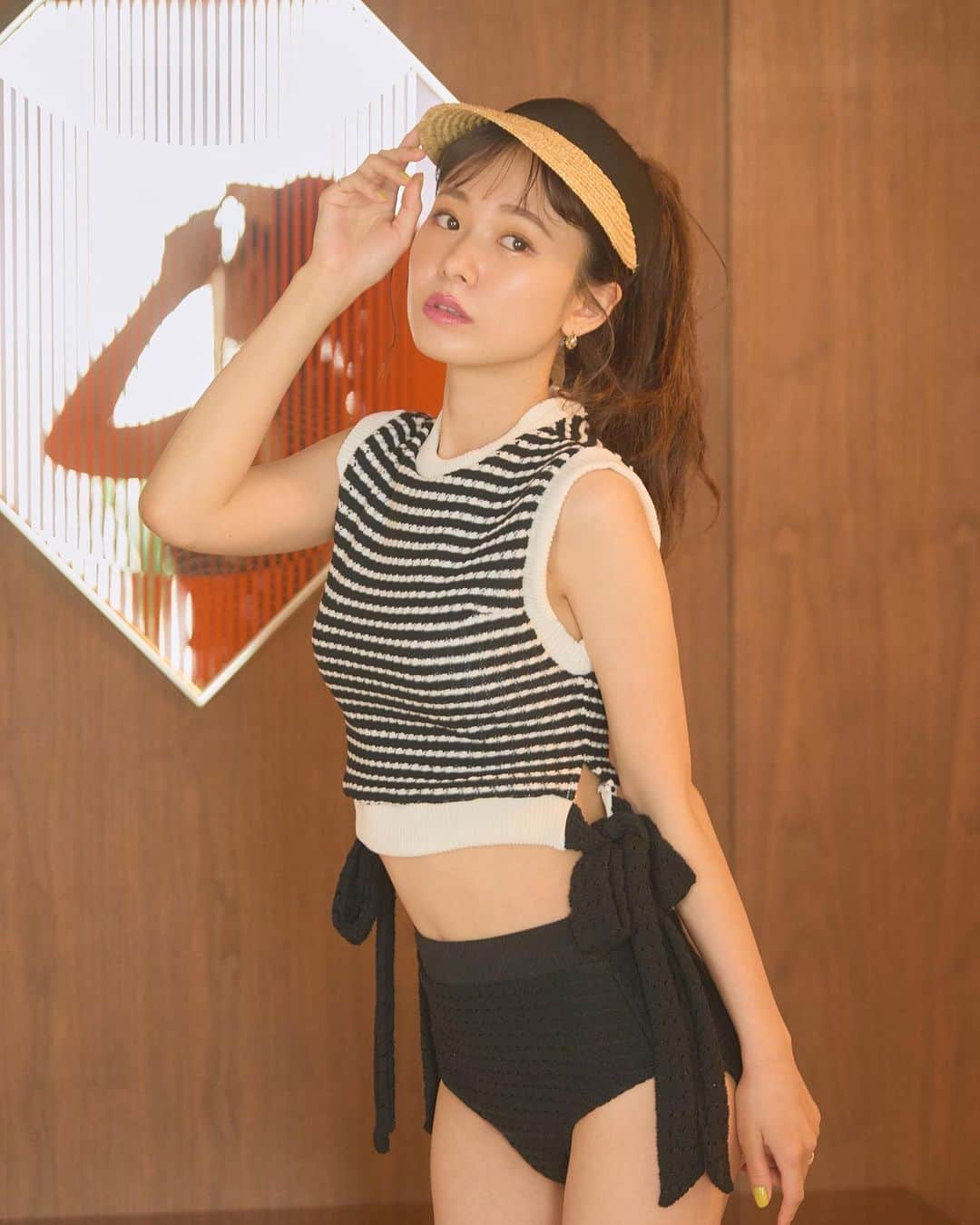 Cherie Monaのインスタグラム：「. SWIM WEAR ■CROCHET BORDER RIBBON BIKINI PISTACHIO/BLACK  【配色のボーダーとクロシェ編みが目を惹く、大人カジュアルなニットビキニ】  大人な印象を与えるカラーリングにこだわり、こなれ感溢れる１着に仕上げました。 ネックラインや袖口、裾をリブで切り替ることで、メリハリをプラス。 ビキニとしてはもちろん、ノースリーブのトップスとしても着用していただけるアイテムです。  アンダー：ゴム仕様 パッド：取り外し可能 ワイヤー：なし  @cheriemona_official TOP✔️  #スイムウェア#ビキニ#水着#水着コーデ  #レース#ワンピース水着#ラッシュガード」