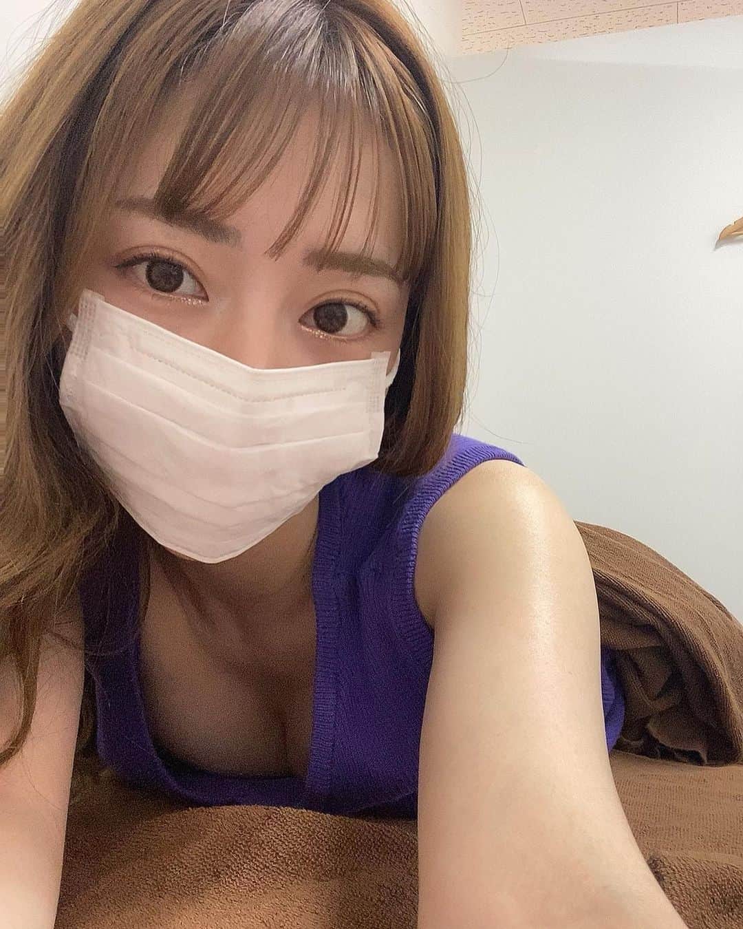 堀尾実咲のインスタグラム：「お肌のメンテナンスで @skinlabclinic_ 行ってきたよ🤍  肌管理に特化したクリニック🍀  五反田駅からすぐで通いやすいし、クリニックも清潔感あって居心地よい...☺️  お肌きれいなひとってとっても魅力的だから男女問わず肌管理はしっかりした方がぜったいに良い🙆‍♀️  わたしは、おちり🍑のマッサージピールしてきたよ！ 痛みやひりつきゼロでつるんっつるんっになった🥹 次はお顔もやってみたいな🌟  キリ子さん開院おめでとうございます✨ キリ子さんの夢が叶ってわたしも嬉しいです☺️  #美容皮膚科 #スキンラボクリニック #五反田」
