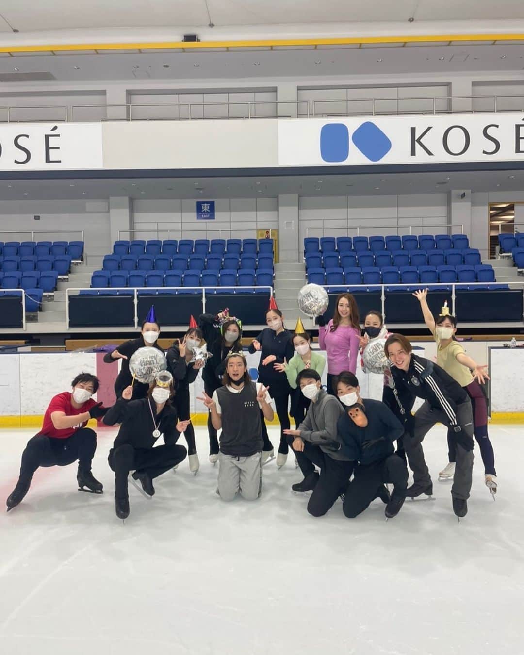 小林宏一のインスタグラム：「みなさん今年もたくさんのメッセージありがとうございました🥺 メンバーのみんなもありがとう😭💕 最高の誕生日になりました！ #誕生日」