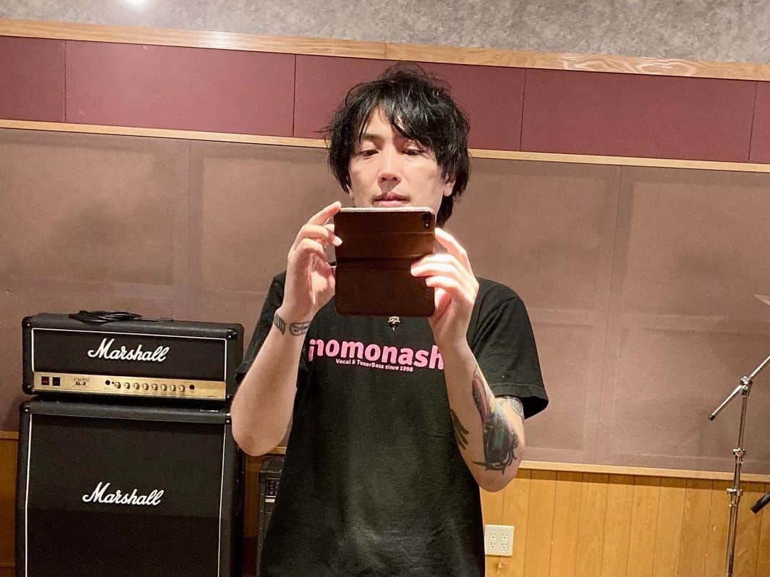 のインスタグラム：「数日前までは、パーマをかけようと思っていたのだけど、ここ最近の暑さにやられて断念。ばっさり切って軽くなりました。例のパーマは秋以降に涼しくなってから再検討。」