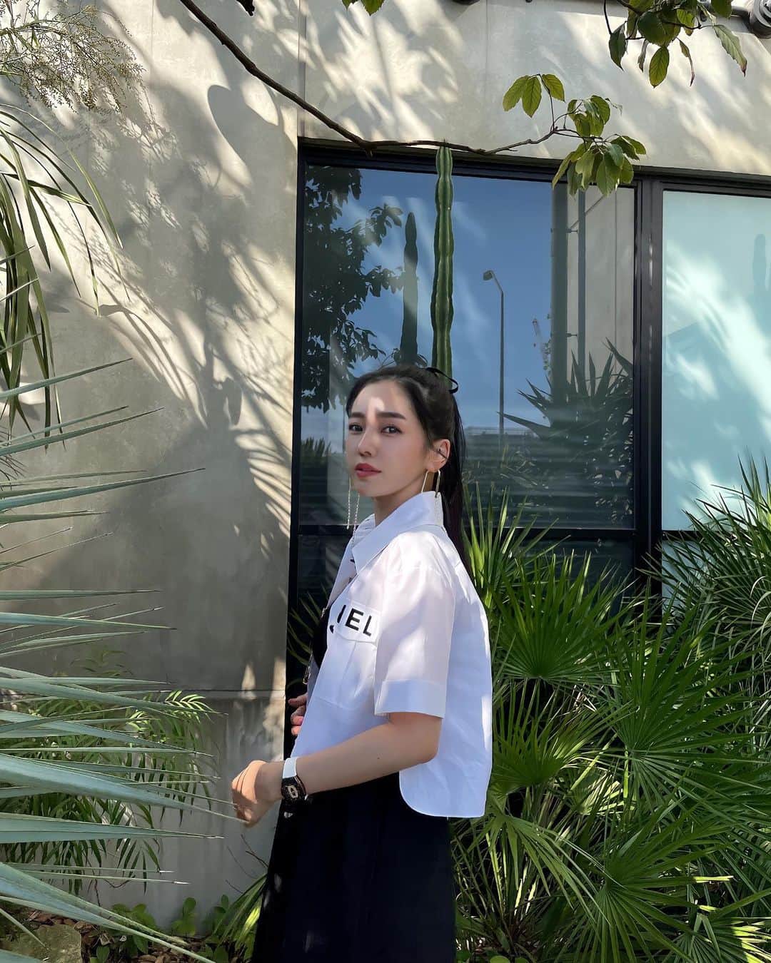 megbabyのインスタグラム：「暑い時こそ食事はしっかり🌞🌈  いつも私のことを支えてくれるお友達やMEGOODチームをお招きして手料理を披露したり😋🍽 ささみやお野菜中心に、体やお肌のことを考えつつ、韓国人スタッフも多いのでプルコギもつくってみました😳 モリモリ食べてくれる姿を見ると私も力が湧いてくる😌  みんなにも食べてもらいたいな🫣💕  食事の後は息子と一緒にみんなで遊んで、ヘトヘトで眠りにつく日々😪  2022年上半期も今日で終了、みんな心配や不安などそれぞれ抱えるものがあると思いますが 切り替えにはぴったりなタイミング✨ ハッピーな気持ちだけを持ち越して、 一緒に下半期を迎えましょう💓」