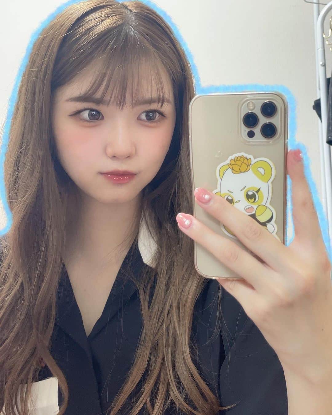 月愛きららのインスタグラム：「昨日のライブ終わりのおうち帰りたてほやほやのビジュ  #アイドル #18歳 #高身長女子」