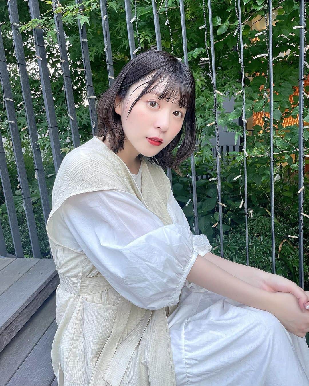 稲岡志織のインスタグラム：「あっつすぎない？🥵 ⁡ ⁡ #좋아요환영 #오늘의훈녀 #셀카그램 #일상룩 #일상스타그램 #단발머리 #오오티디  #お洒落さんと繋がりたい #私服 #ootd #ボブ #ボブカラー #黒髪ボブ #フィルター  ⁡」