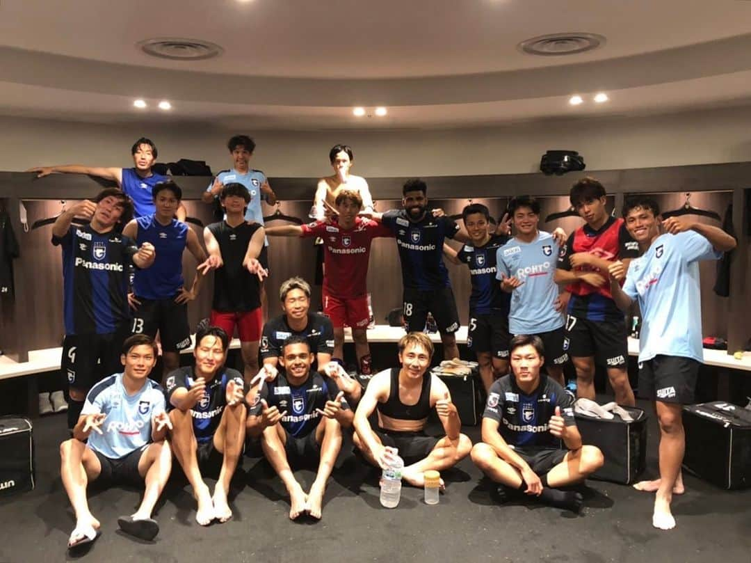 石毛秀樹のインスタグラム：「. 最高の勝利 連勝して上へいこう  #gamba #石毛秀樹 #48」