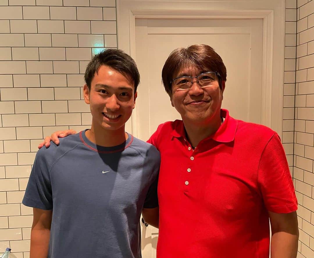 中井卓大（ピピ）のインスタグラム：「出会って9年。 いつもありがとうございます^_^ ついにタカさんより背が大きくなりました！！  今年も“魂“で頑張ります💪」