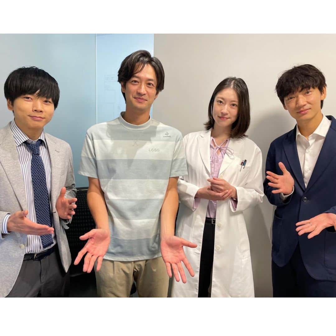 のインスタグラム：「第2️⃣話  アスリート専門の メンタルクリニック医師・ミサ役 🥼🌷 #関めぐみ さん  新町（#綾野剛 ）の紹介で、 梅屋敷（#増田貴久）と イップスに苦しむプロゴルファー⛳️ 高槻（#竹財輝之助 ）は治療へ❕  ／  ✨日曜よる9時放送 ꉂ📣 　 #オールドルーキー 15分拡大SP✨ ＼  独特な治療方…お楽しみに⛳️☺️」