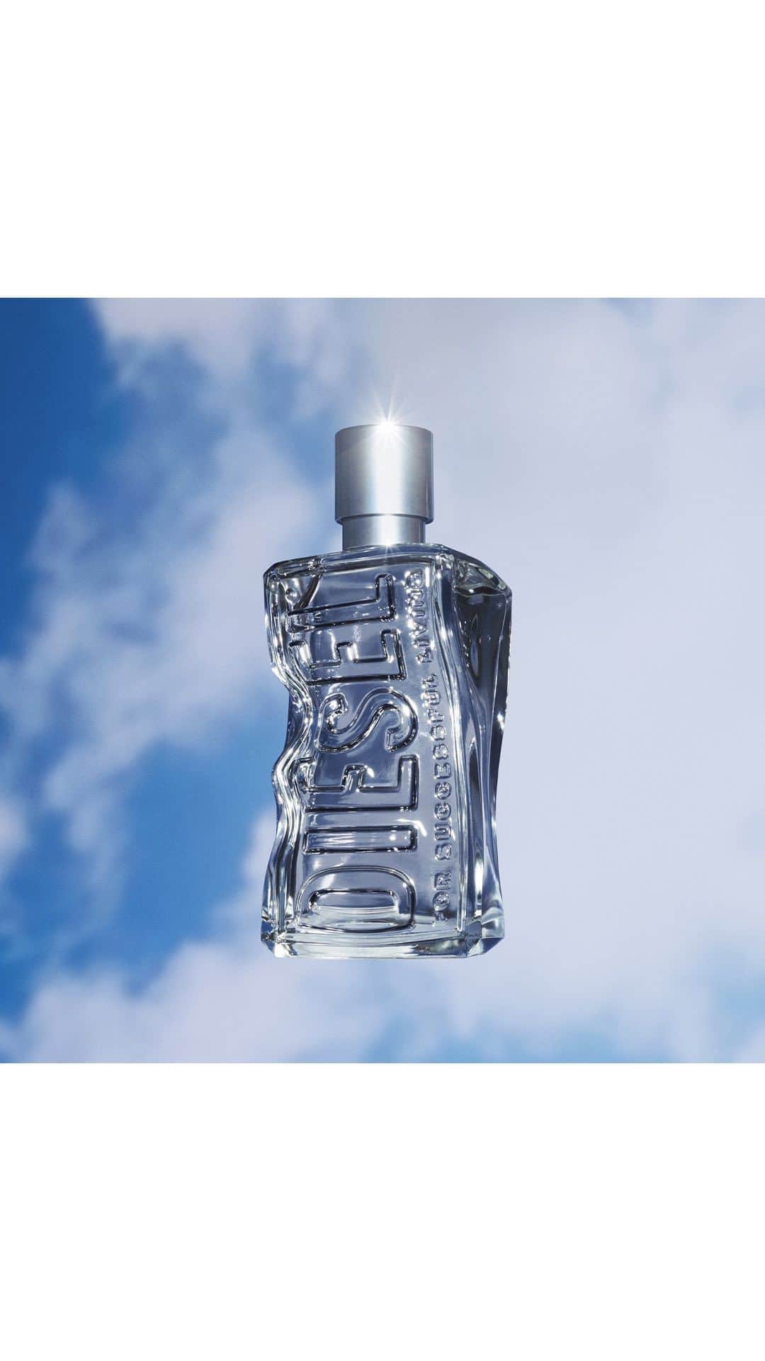 ディーゼルのインスタグラム：「Celebrating youth, freedom and connection for a new generation, D by Diesel is a new all-gender fragrance.  Creative Director @glennmartens’ first fragrance for the brand is accompanied by a campaign starring model and transgender rights activist @ellasnyder, actor @deakenbluman, TikToker @curlyfrysfeed, and image maker, DJ, and rapper @omizs.  Video Director: @frankleboner  For more see the link in bio.  #ForSuccessfulLiving #DbyDiesel」