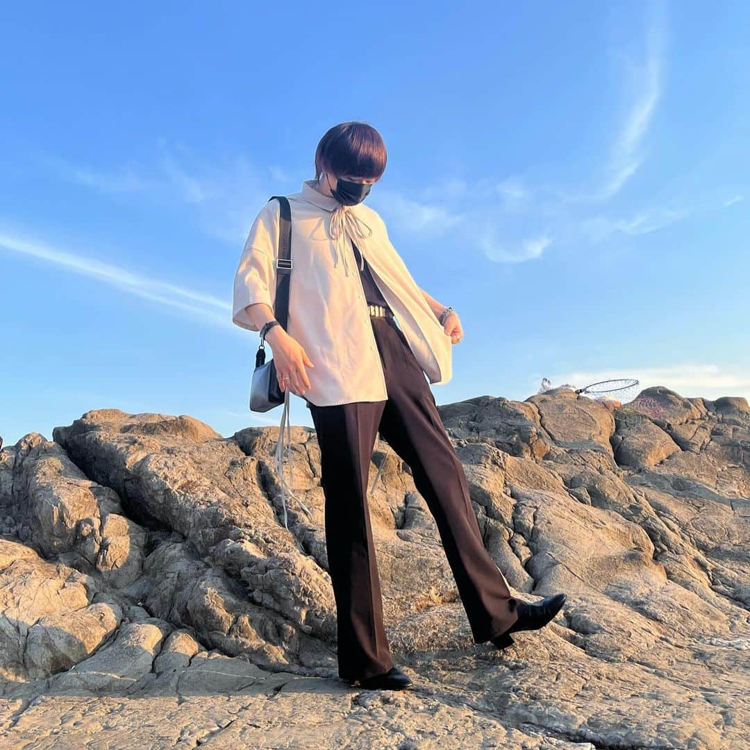 中村瑠偉斗のインスタグラム：「. . こっちの方が良かったから投稿し直す〜！ 最近買った服かわいくない？？💭 シャツなんか新しくて好き🙆‍♂️フレアパンツ何気初めてはいた❕ . . #フレアパンツ #ヒールブーツ #outfit #outfits #love #instagood #photooftheday #fashion #beautiful #happy #cute #tbt #instagram #instapic  #instagood #instalike  #instafashion #like4likes  #likeforfollow #likelike  #좋아요#좋아요반사	 #좋아요그램#좋아요태러	 #좋아요환영	#인스타그램	 #일상#일상스타그램 #일상룩	#데일리	#데일리그램」