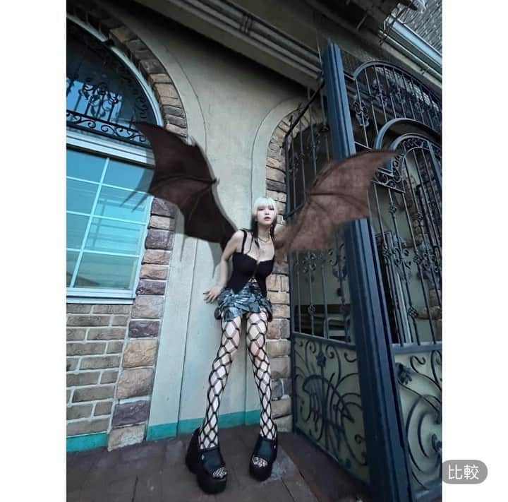 なつかのインスタグラム：「🦇  skirt:@_karlaidlaw  accessory:@ohtnyc  Freedom,Queendom🌙」