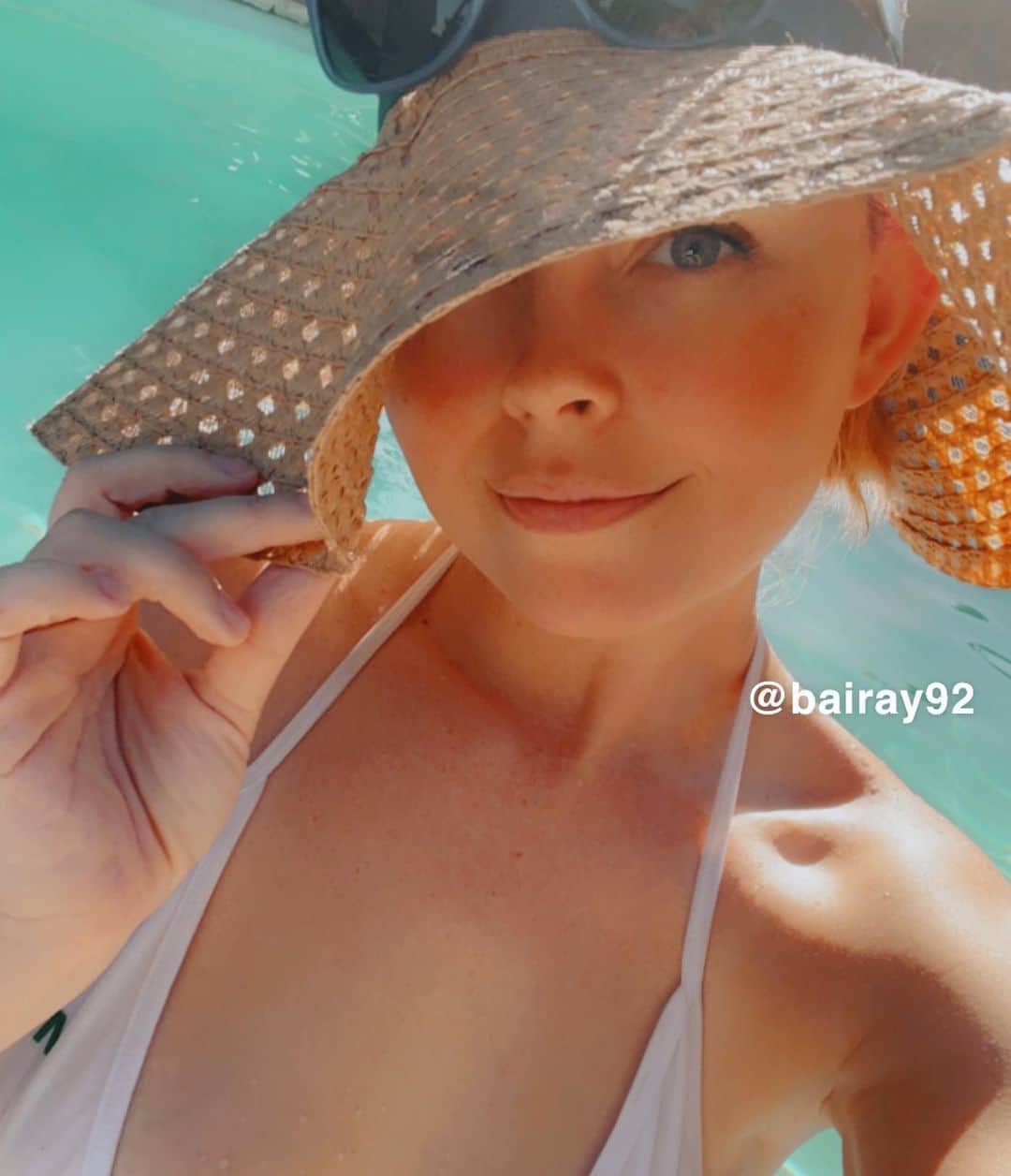 Bailey Rayneのインスタグラム：「Oh heeey 💕👙☀️」