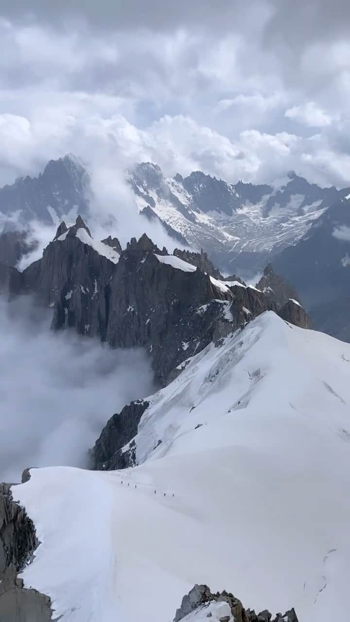 荒尾茉紀のインスタグラム：「Mont Blanc 3842m🏔」