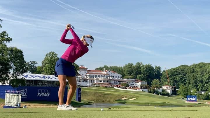 Pernilla Lindbergのインスタグラム：「These views @congressionalcountryclub last week were 👌🏼 Thank you @kpmgwomenspga for another year of providing us with a great major championship! Im checking out from here for a little while and heading to the 🏖! See you all for @dowglbi in 2 weeks.」