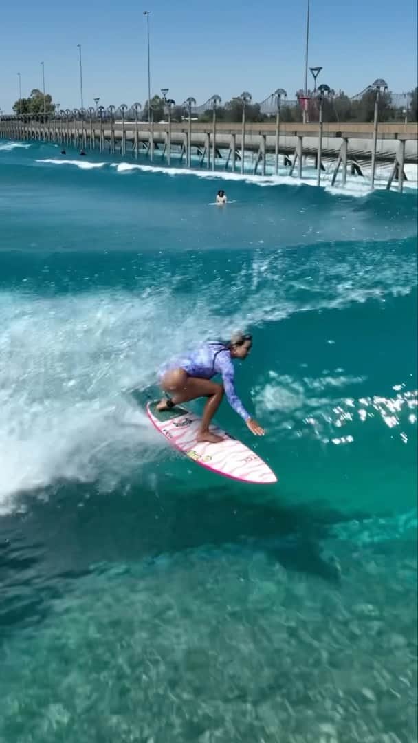 ティア・ブランコのインスタグラム：「Only good vibrations ⚡️🏄🏽‍♀️🙌🏽✨ wearing @jolynclothing 👙 music by @brandonjenner 🎶 drone by @blaisey_shootz 🎥」