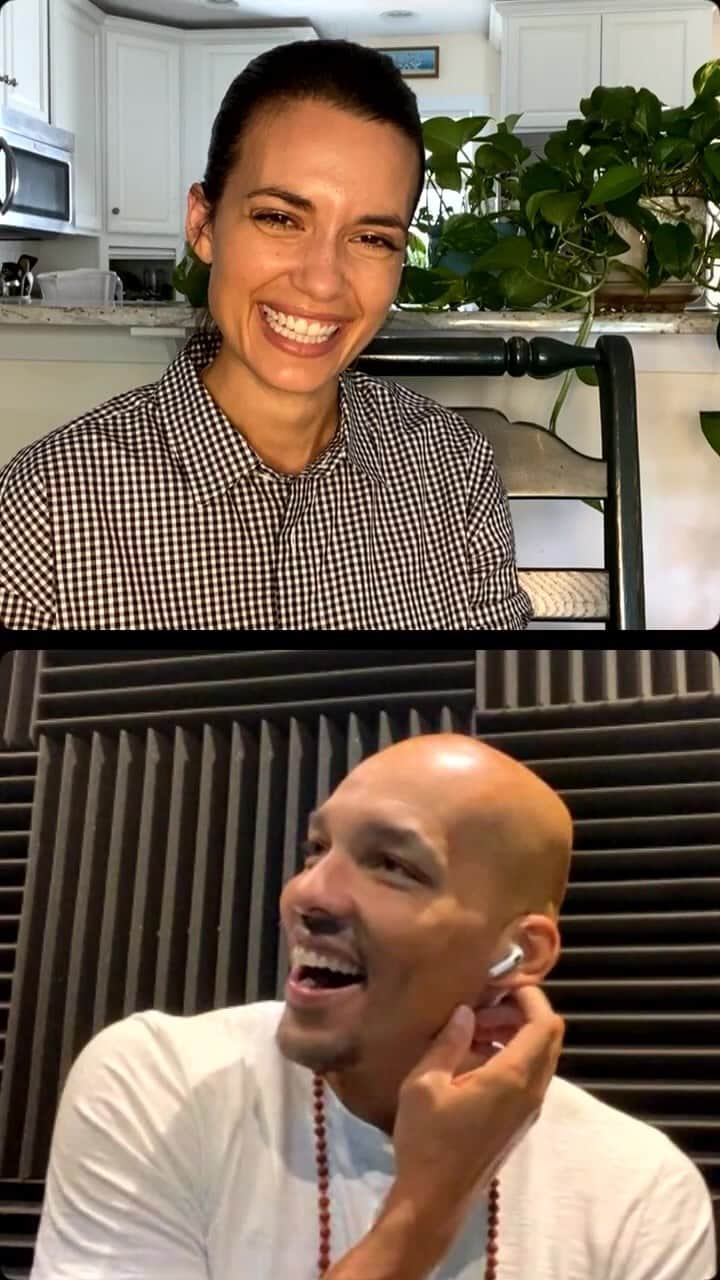 トーレイ・デヴィートのインスタグラム：「Had such a wonderful time reconnecting and speaking with @lightwatkins .  Light and I first met over 10 years ago when I signed up for his meditation course. It was a weekend that stuck with me and impacted my life from then on!  If you want to learn more about meditation, how to start or how to recommit to your practice, visit Lights page or check out my stories for more info!  I will be doing his 108 day double dose challenge.  Who’s going to do it with me ?? 🙌🏽  #meditation #TM」