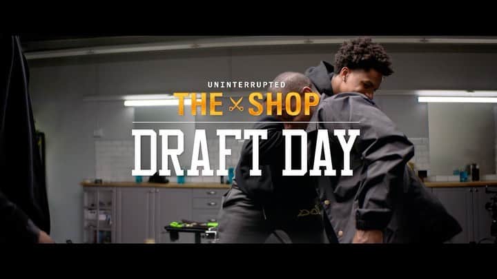 アイザイア・トーマスのインスタグラム：「Had a dope time sitting down with @mettaworldpeace37 & @shareefoneal to talk all things Draft Day on a special mini-episode of The Shop. We were dying laughing 😂 S/o to @uninterrupted and @GooglePixel for bringing us all together, and for making sure we were all looking good in the barbershop. #SeenOnPixel #ad」