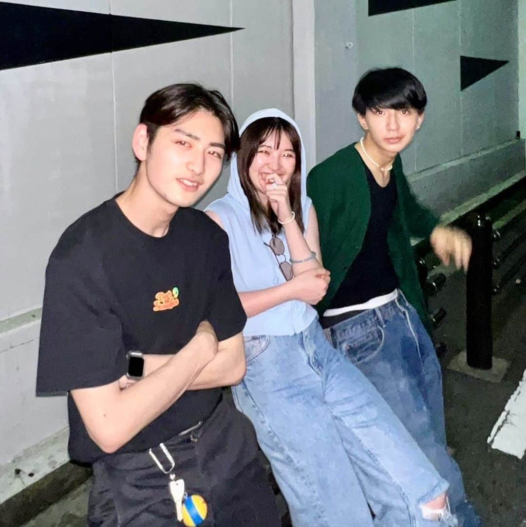 上野裕次郎のインスタグラム：「🦕🐇🐍  My friends who always support me!!!!!  Two people I love!!❤️‍🔥」