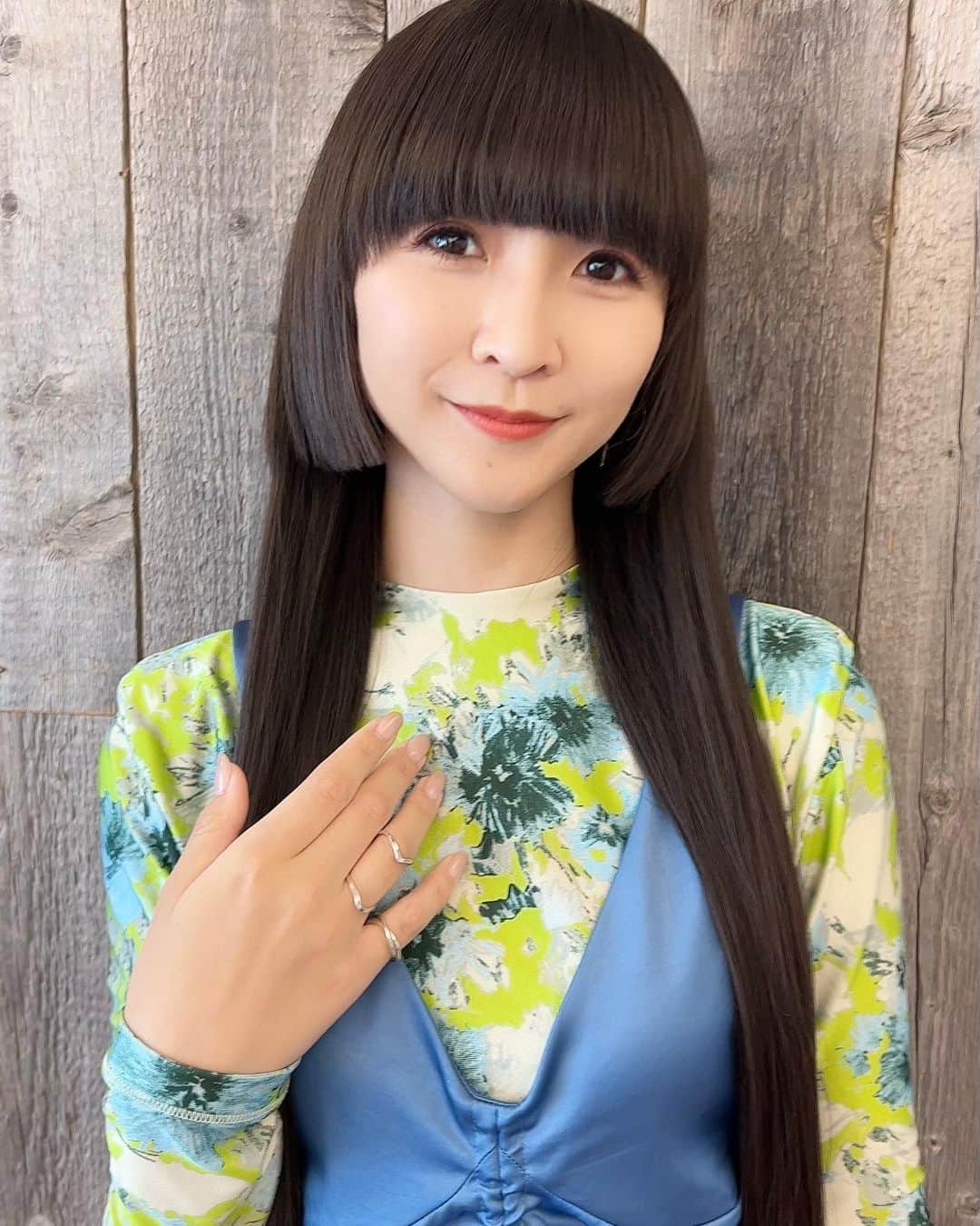 のインスタグラム：「Perfumeオリジナルケースカバーが もらえる テクニクス/パナソニック  完全ワイヤレスイヤホン 「進化する音楽体験。いい音」 キャンペーンが本日からスタート！  スペシャルインタビュームービーの スタイリングを公開🫶✨  【キャンペーン期間】 ◎購入期間：2022/7/1（金）〜9/14（水） ◎応募期間：2022/7/1（金）～9/30（金）16:59まで  #prfm」