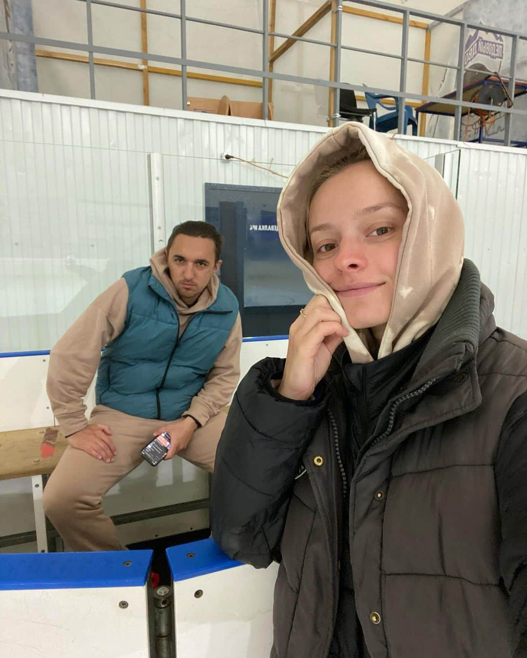 アルトゥール・ドミトリエフのインスタグラム：「В криокамере⛸ @dmitrievaekaterina_ @teamdmitriev   #фигурноекатание #сборыпофигурномукатанию #спорт #тренерпофигурномукатанию #артурдмитриев #екатеринадмитриева #teamdmitriev」