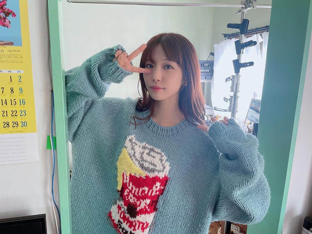 愛美のインスタグラム：「はろー7月！おふしょっと！ #AIMISOUND #写真集」