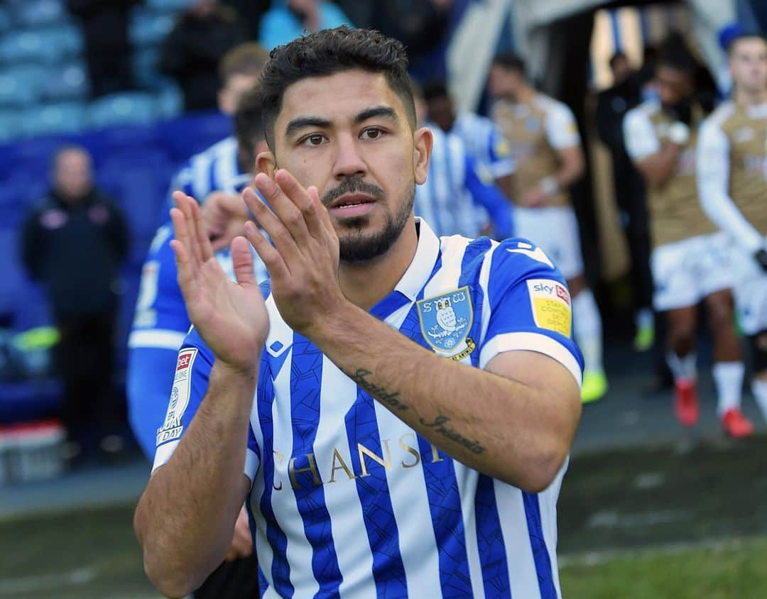 マッシモ・ルオンゴのインスタグラム：「My time at Sheffield Wednesday is over. Its been an incredible few years for me which had its ups and downs but I have loved every minute of it. Thank you to the fans for being exceptional. An atmosphere at Hillsborough I will never forget. Thank you to @swfcofficial for the passed 3 seasons. I wish the club, the staff and all the players the very best of luck in the future.」