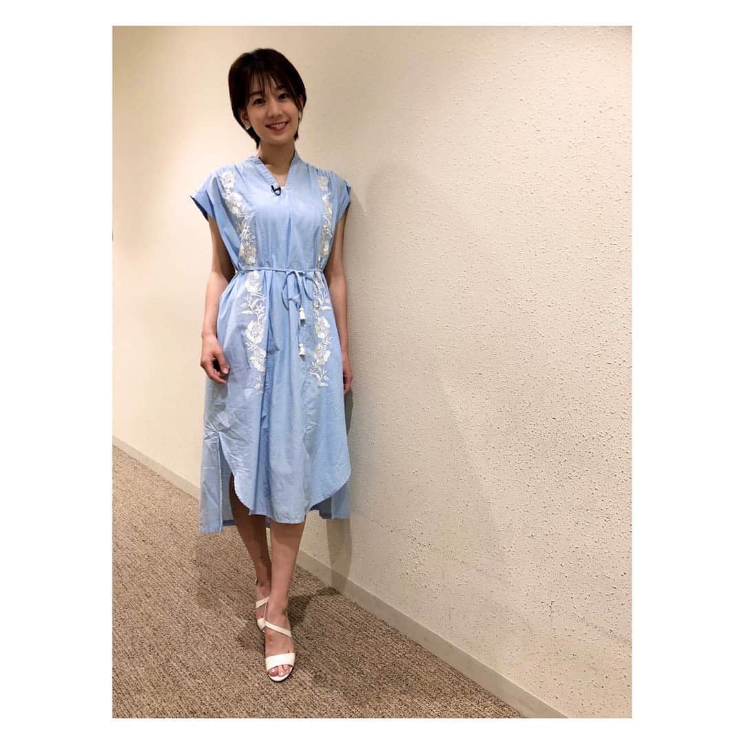 佐藤美希のインスタグラム：「7月スタート！ 毎日暑い日が続きますね。 熱中症にお気をつけて😵✨ ⁡ 衣装 先日のテレビ東京「よじごじDays」スタジオ ワンピース→ @pasand_by_nequittezpas  ⁡ インナーイベント ワンピース→ @wildlily_daikanyama  サンダル→ @randa_pic   #7月スタート #衣装 #よじごじDays #nequittezpas #wildlily #randa」