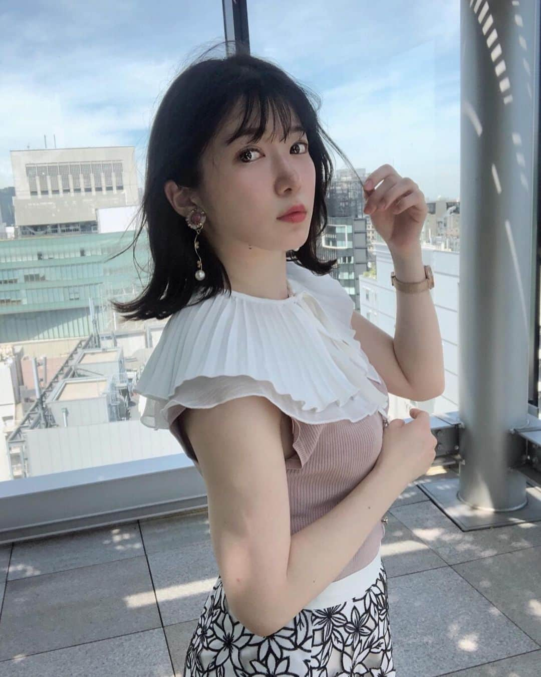 渚志帆さんのインスタグラム写真 - (渚志帆Instagram)「今日から７月！ 今月もいっぱい全力で！！！ 熱く暑くよろしくね🏝」7月1日 18時56分 - totsuka_ruu