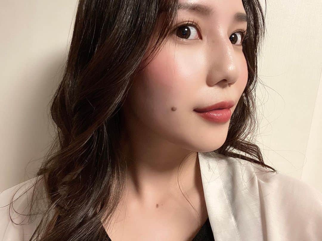のインスタグラム：「今月も @aries_ebisu さん パリジェンヌラッシュお願いしました🥹🫰🏻 . ２週間ぐらいたっても かけたてみたいに上向きまつげで 持ちがよすぎる、、！😭 いつもありがとうございます🤍 . #aries_ebisu #eyelash #パリジェンヌラッシュリフト」