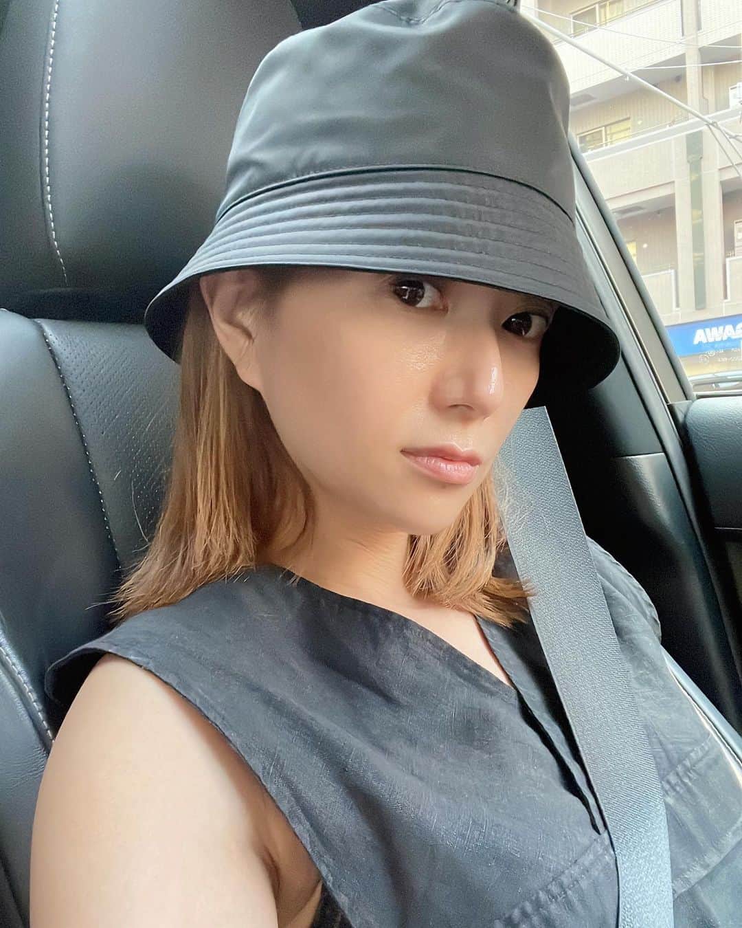 のインスタグラム：「カット✂︎したのにだーれも気付かないw 結んじゃうから🙁 @laidback_daikanyama  @natsuki_laidback  @yumi_laidback  いつもありがとう🫶🏽  #laidback #代官山 #haircut #hairstyle #代官山美容室」