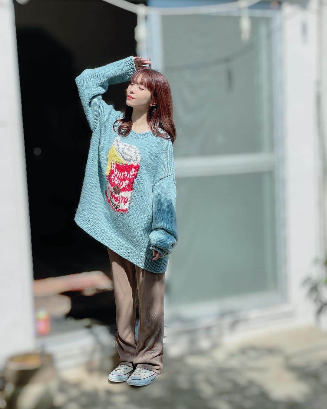 愛美のインスタグラム：「全身こんな、だぼだぼ。  #AIMISOUND #写真集 おふしょ。」