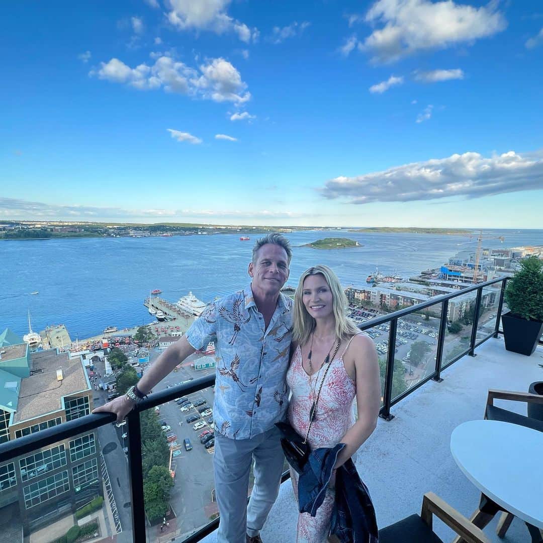 ナターシャ・ヘンストリッジさんのインスタグラム写真 - (ナターシャ・ヘンストリッジInstagram)「Thanks a million for making #Halifax #novascotia such a memorable trip for us Donna and Carl Sparkes we had some good laughs and some great food!! I’m forever in awe of how gorgeous your view is and how delicious @themercantilesocial is #happycanadaday 🇨🇦🍁 @madonnamolloy  @hijackleader」7月2日 0時50分 - natashahenstridge