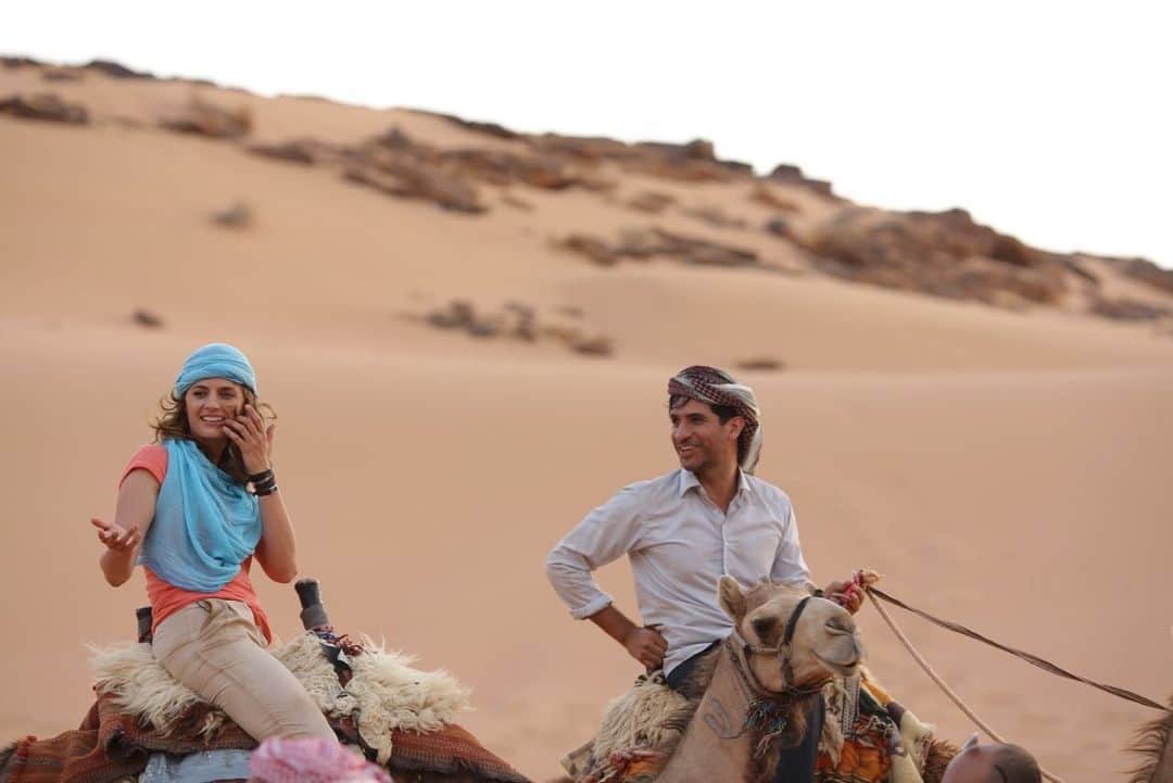 スタナ・カティックさんのインスタグラム写真 - (スタナ・カティックInstagram)「#Fbf this came up randomly on my foto feed today. 🐪 One of the perks of filming is being able to do fun stuff like camel-riding in Wadi Rum. 🐫#HaveAGreatWeekendFolks」7月2日 2時29分 - drstanakatic