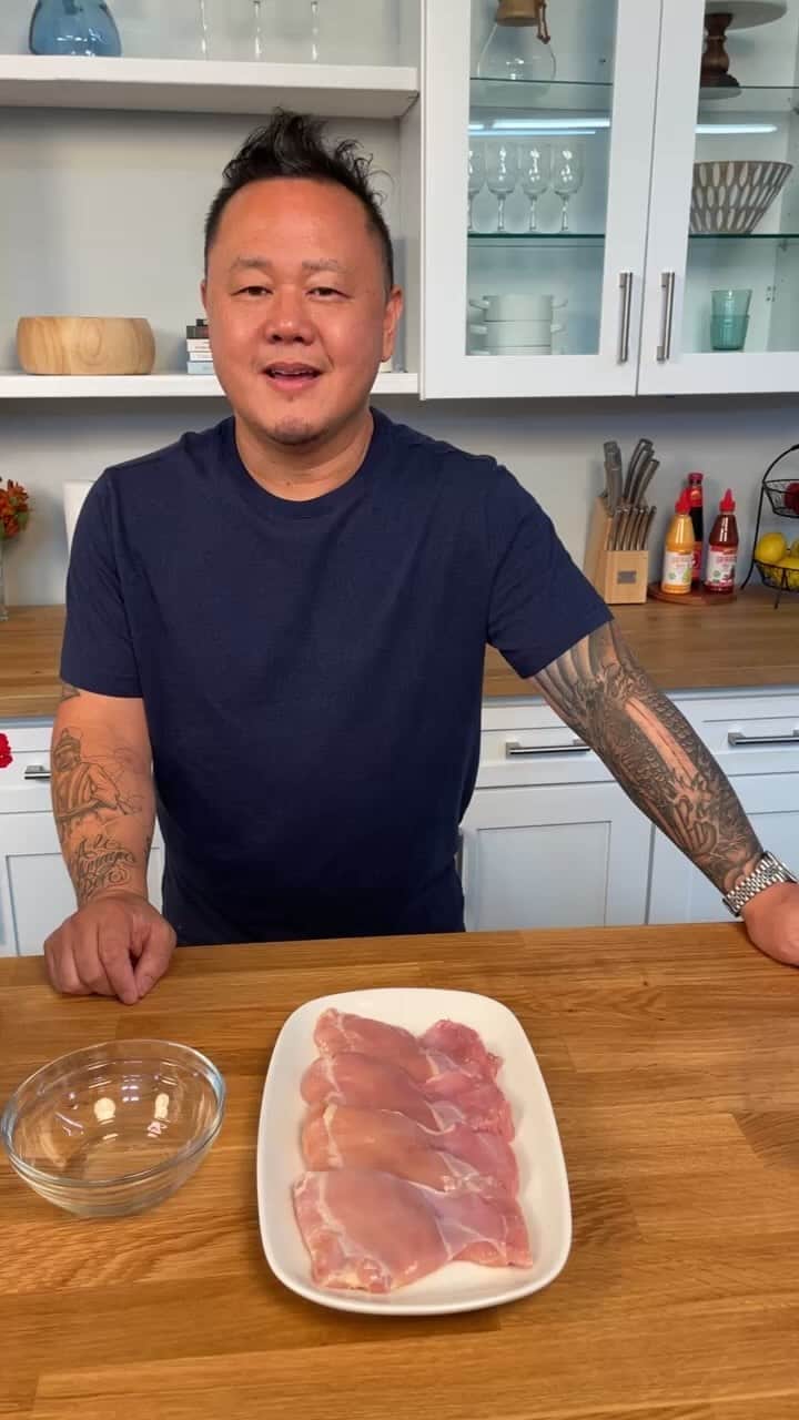Lee Kum Kee USA（李錦記）のインスタグラム：「In case you missed our Fourth of July Cooking Show Livestream, here it for your viewing pleasure! Chef @jettila presents BBQ Hoisin Chicken! Are you grilling this recipe this weekend?」