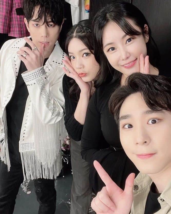イ・ジュンヒョンのインスタグラム：「넘나 재미써따 😆」