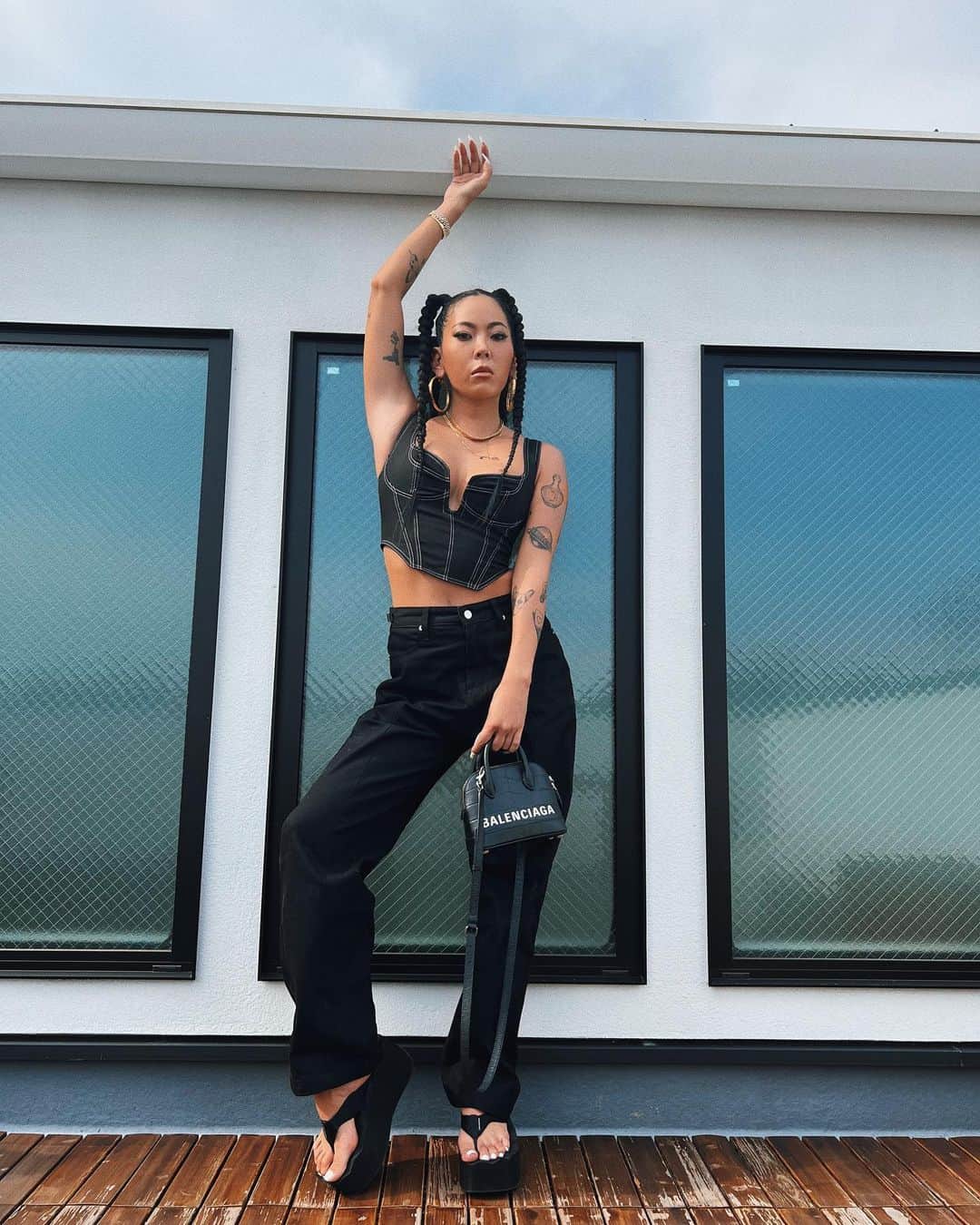 のインスタグラム：「🖤」