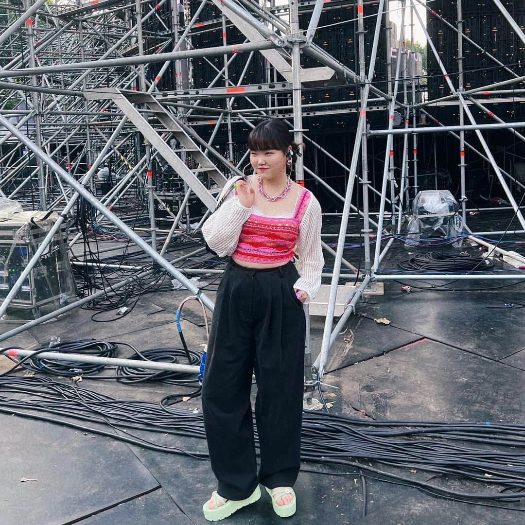 スヒョンさんのインスタグラム写真 - (スヒョンInstagram)「🤍🖤덥다💚💖」7月2日 20時11分 - akmu_suhyun