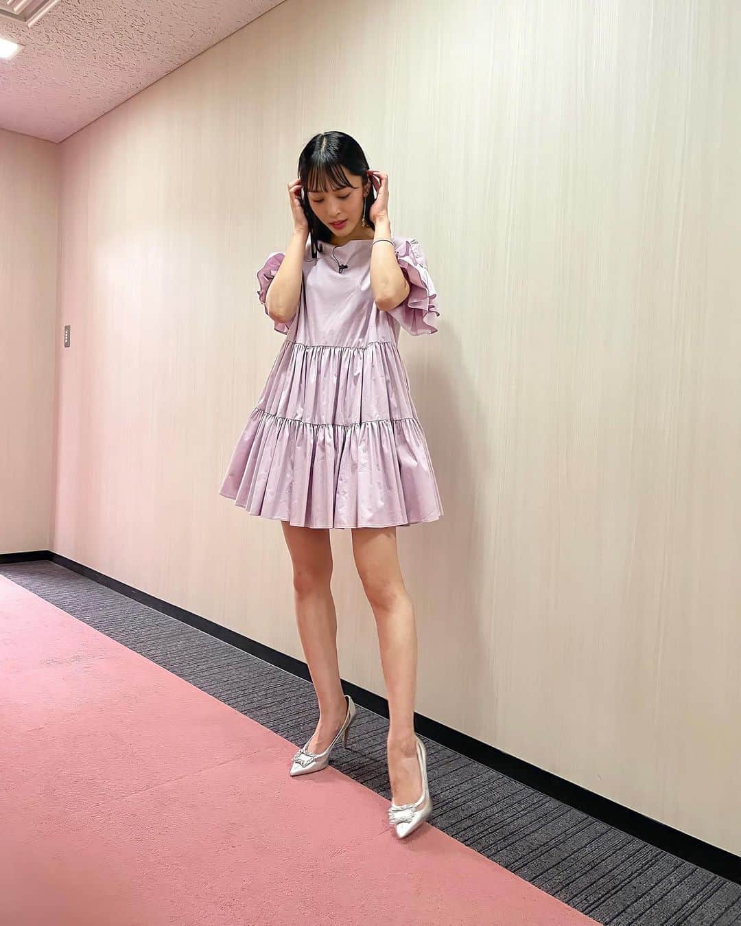 神部美咲のインスタグラム：「福島競馬場・小倉競馬場 開幕〜〜👏  夏競馬スタート☀️💓  馬好王国でも夏企画スタートです🫶  #馬好王国 #夏競馬 #ミニスカワンピ」