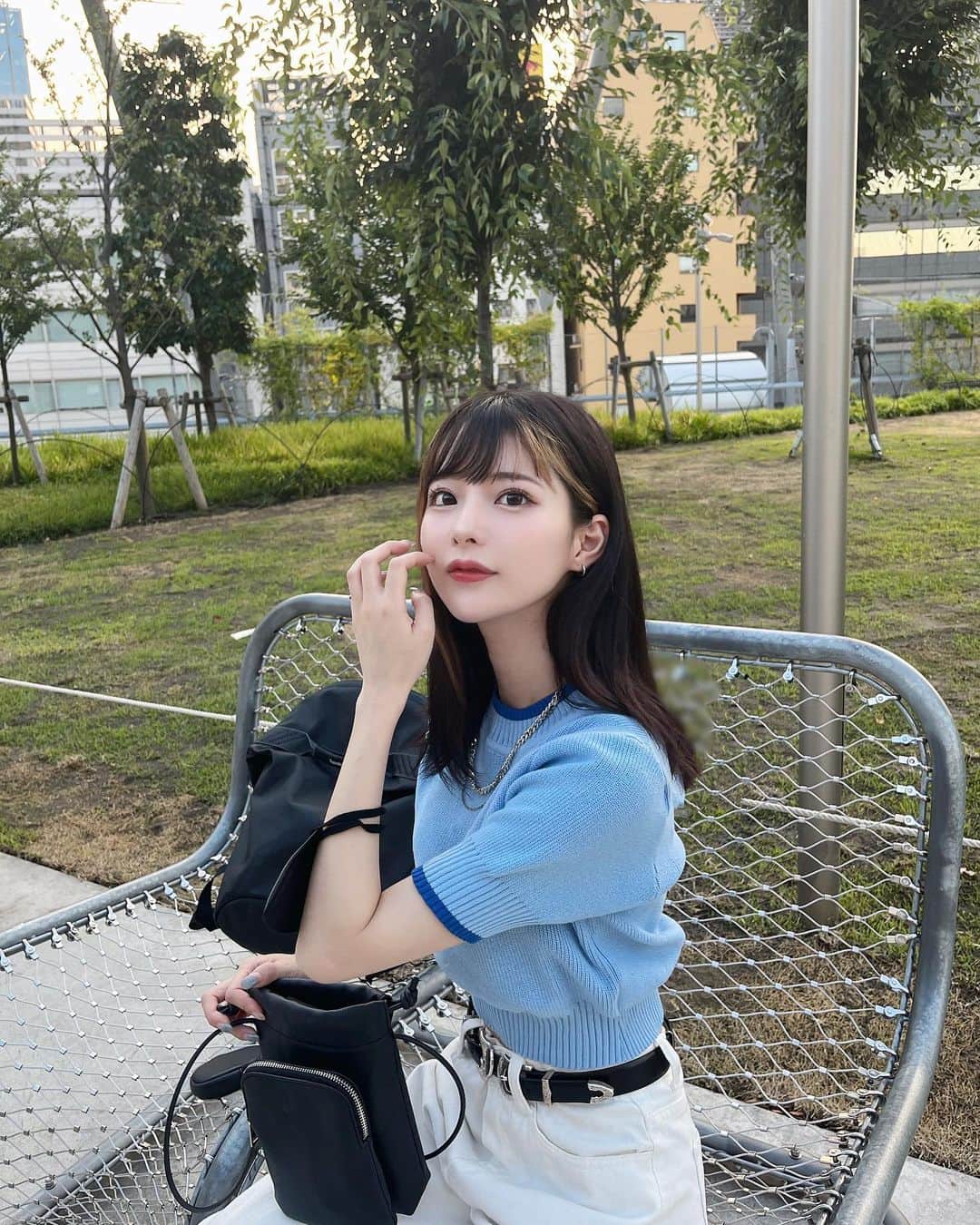 sarimaru(国木田さりまる)のインスタグラム：「SHOPLIST MEGASALEで夏服頼んだよ〜🌎 トップスも靴も可愛くてお気に入り☺︎ 靴は55%off😳お得すぎ 夏服足りてないのに買いに行く時間なかったからすぐ届いて助かった🙏🏻💭 ・ ・ メガセール期間中はMAX95%OFF 全品送料無料らしい☺︎  #PR #SHOPLIST #MAX95パーセントメガセール」