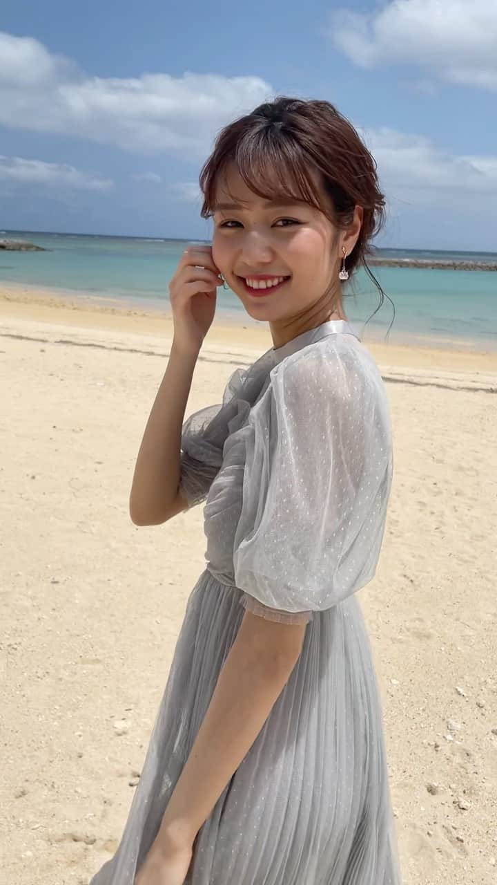 杉浦みずきのインスタグラム：「石垣島でリゾートウエディング💍🐬　ドレスで海は初めて！😂　花嫁さん超〜〜〜綺麗でした☺️最高の思い出… #結婚式 #リゾートウエディング #石垣島 #結婚式お呼ばれ #結婚式お呼ばれヘア」