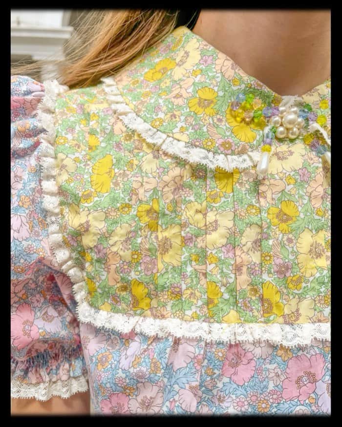 ポール&ジョーのインスタグラム：「In my suitcase there are...☀️⁠ ⁠ Visit paulandjoe.com now to discover all the pieces you need before the big departure. Our favorite piece of the season ? Without a doubt :  the jumpsuit, to wear plain or floral, long or short... Don't forget to slip in a few products form our suncare range. ⁠ ⁠ Tell us which Paul & Joe piece you would take on holiday 💬」