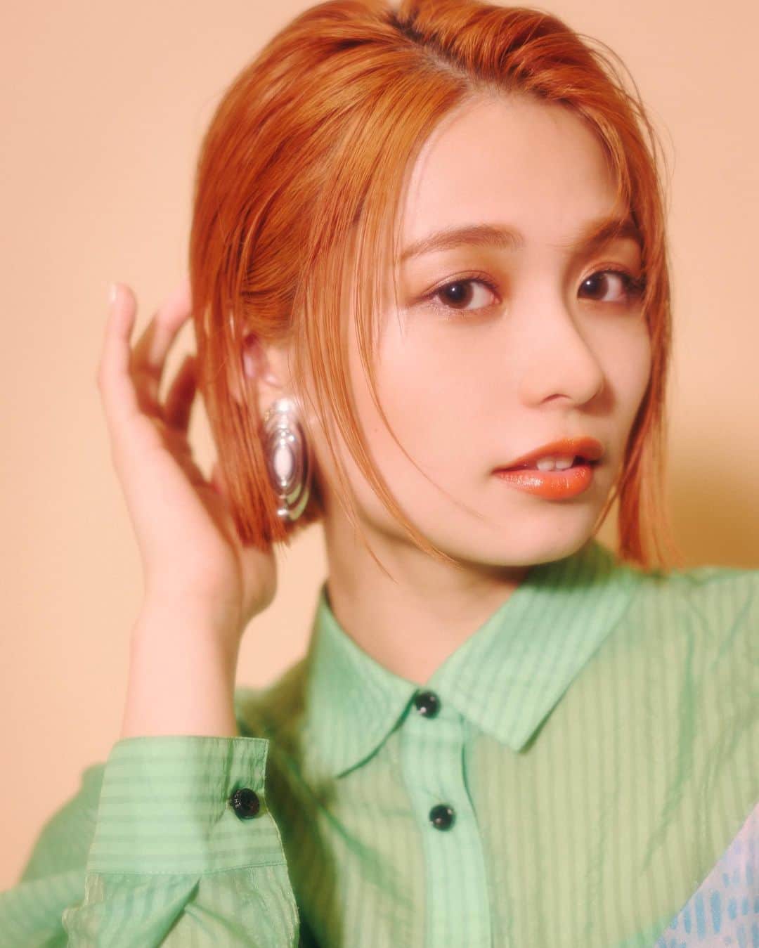 足立佳奈のインスタグラム：「ちょっとだけ、、 ナタリーさんの記事から😌🤞🏻  #やっぱり緑だね」