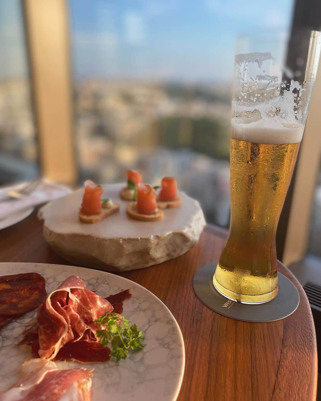 徳永有美さんのインスタグラム写真 - (徳永有美Instagram)「夏の夕方はこういうの食べたくなる。今日は暑さやわらぎ、雨もぱらつき。 明日はどうなる月曜日。  #昼まで #今日が土曜だと思ってた #はい今日は日曜です #明日から色々はじまる #がんばろー」7月3日 15時35分 - yumi_tokunaga.official