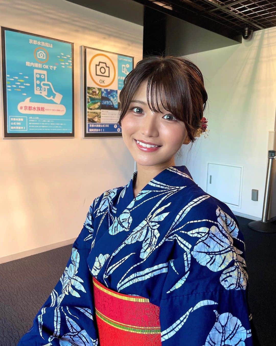 山本ゆうかのインスタグラム：「今年初の浴衣🫶🏻🫶🏻 菖蒲柄です  #京都　#京都観光 #京都水族館 #京都着物レンタル #浴衣ヘアアレンジ #浴衣女子 #和服 #浴衣レンタル」