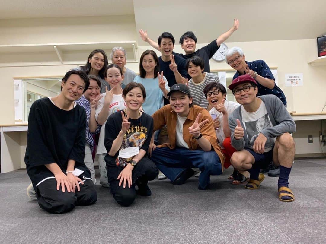 谷花音のインスタグラム：「・ 本日無事に 「ようこそ、ミナト先生」の千穐楽の幕が降りました😭😭😭  及川美優として過ごした約2ヶ月間 沢山学び、沢山楽しむことが出来ました！！  関係者の皆さん、本当にありがとうございました☺️  #ようこそミナト先生 #谷花音 #及川美優」