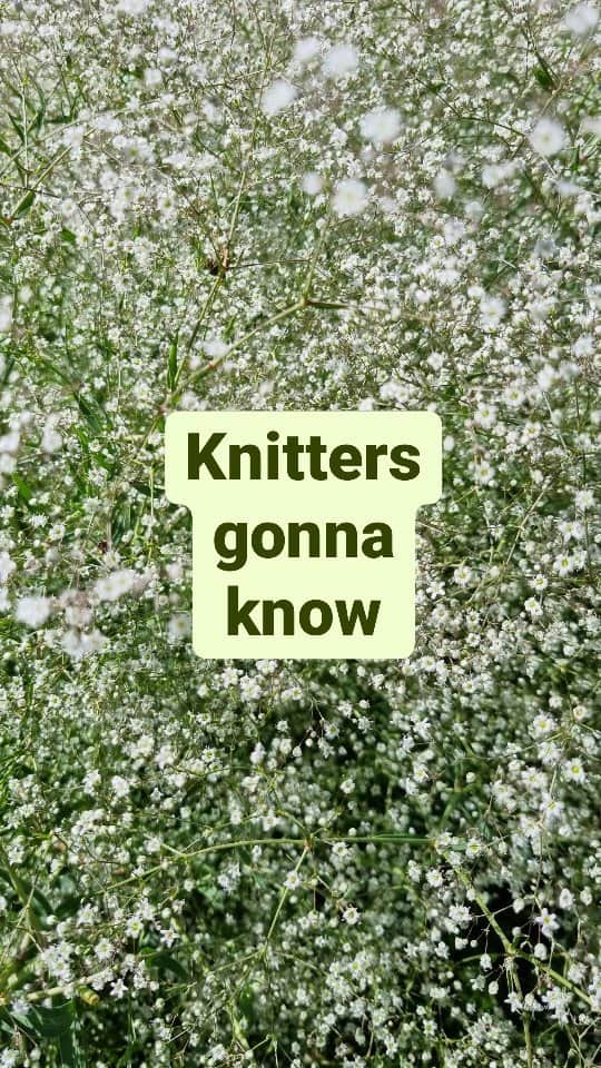ティネスのインスタグラム：「You have spent idyllic summer afternoons knitting a new pair of mittens. The pattern might be a bit challenging, but that's the charm of it, right?  With each stitch you put your love and good thoughts, because these are going to be a present 🎁. You are beyond happy when the mittens are ready and can not wait to gift them ❤. This pair is filled with warm summer sun, zephyr breeze and scent of summer blooms.  Another project has been finished and you already are looking for a new inspiration ✨️ Does this sound familiar?  Leave a comment if you can relate! 🧶」