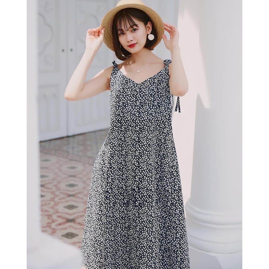 吉澤遥奈のインスタグラム：「🕊🕊🕊  @valmuer_official  素敵なワンピ🌷  ＃夏コーデ #ワンピ #fashion」